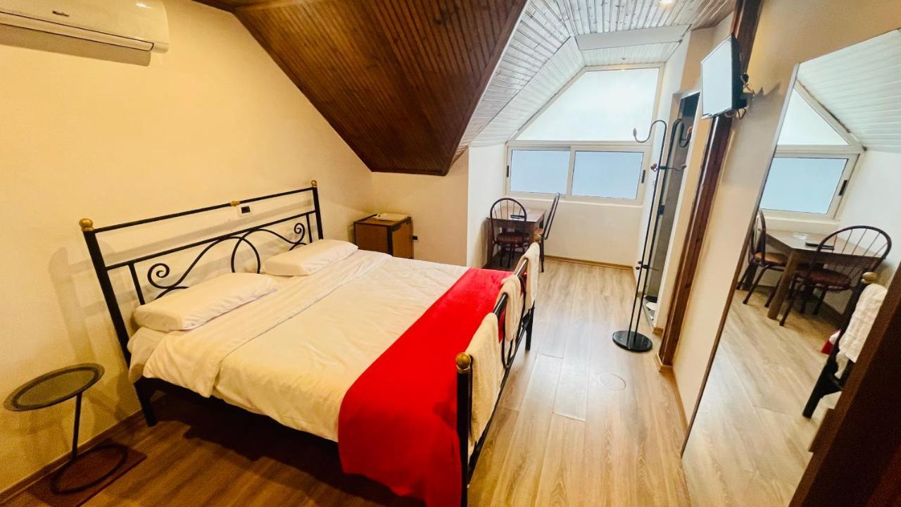 Hotel Drinos Tirana Eksteriør billede